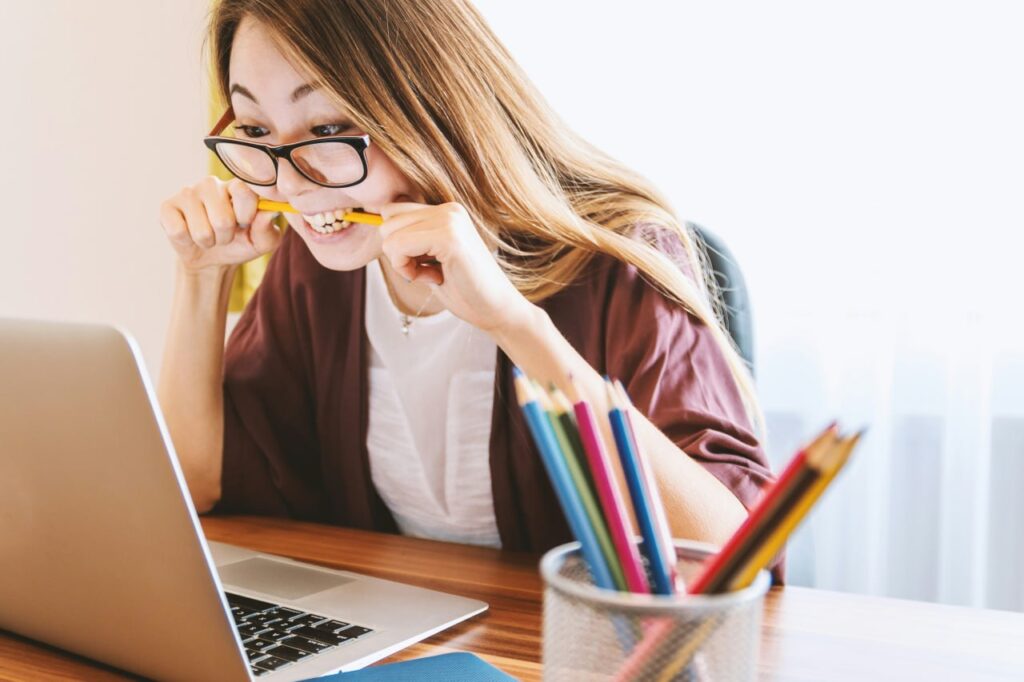 Why Quizzes Convert 3x Better Than PDFs (And How to Build One)